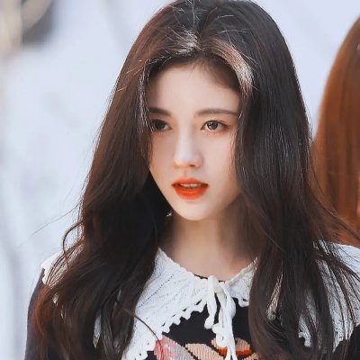 圈养的妇女